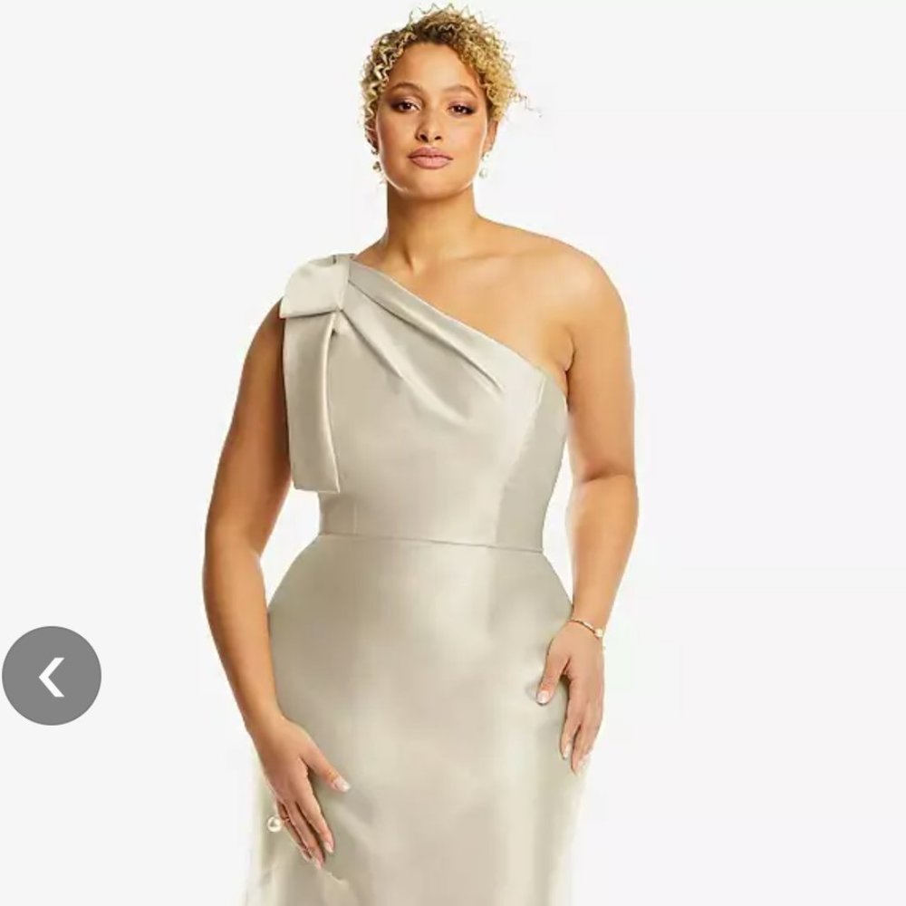 ALFRED SUNG · STYLE D794 in Champagne